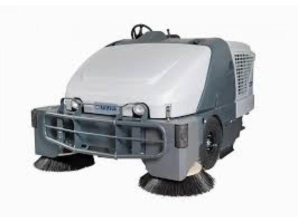 product image for Nilfisk SW8000 Ride on Diesel/LPG Floor Sweeper